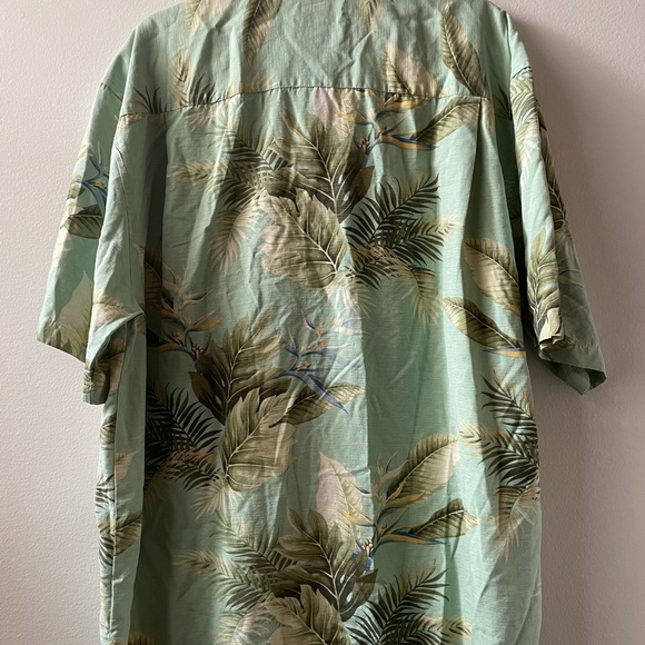 Green Hawaiian oversized button up - Picture 3 of 3